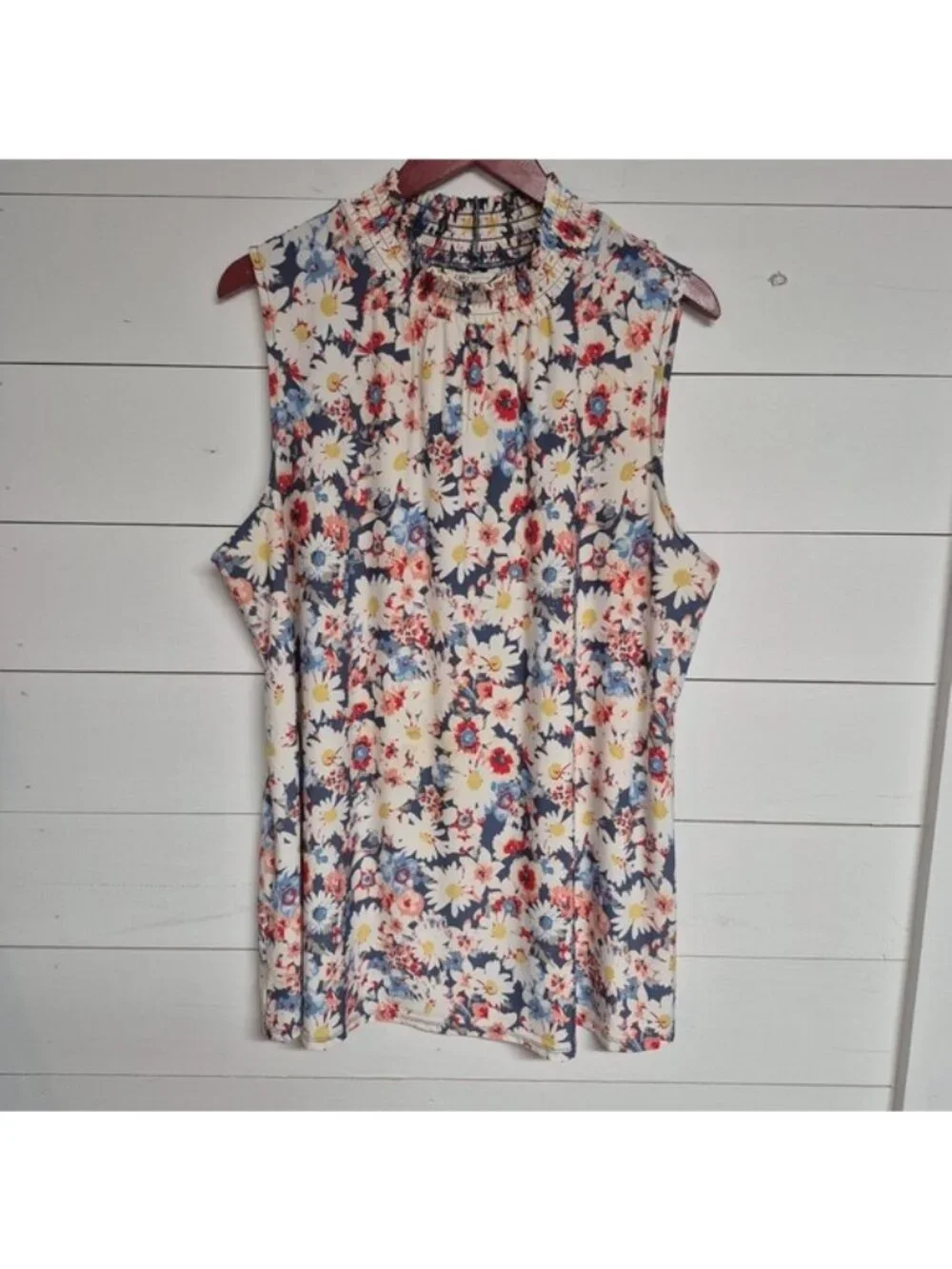 CATO Floral Sleeveless Blouse With Smocked Neckline Size 18/20W Daisy Print - Picture 1 of 6